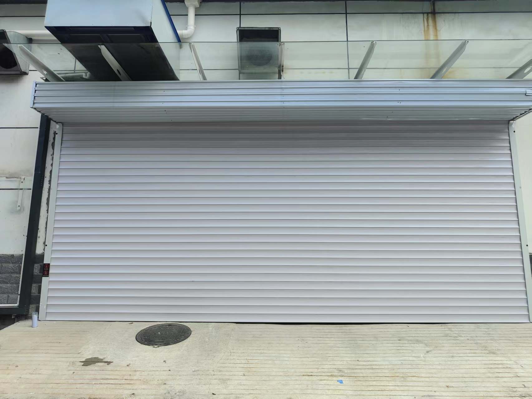 保溫卷（juàn）簾門